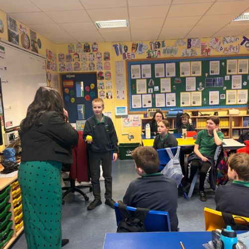 Mrs Hynds Visits Yr7